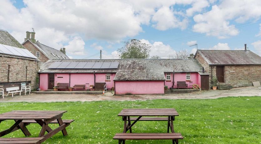 Photo of 2 Bed in Abergavenny