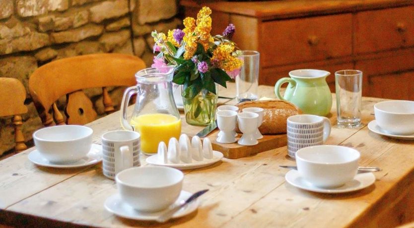 Photo of 2 Bed in Llantilio Pertholey