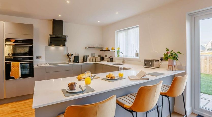 Photo of 3 Bed in Westward Ho