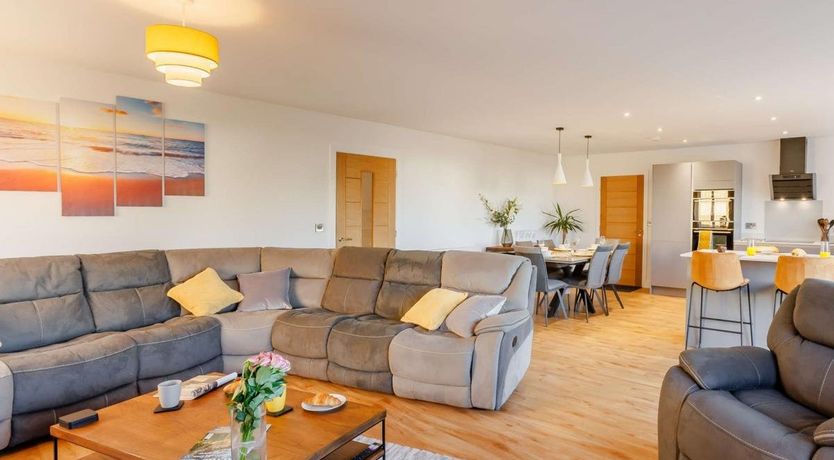 Photo of 3 Bed in Westward Ho