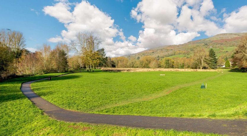 Photo of 2 Bed in Crickhowell