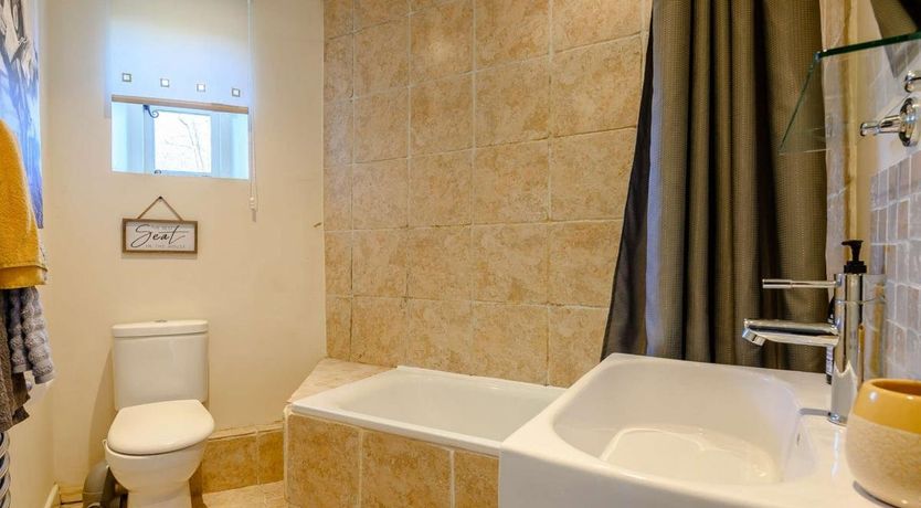 Photo of 2 Bed in Crickhowell