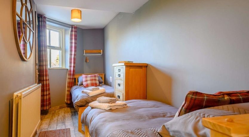 Photo of 2 Bed in Crickhowell