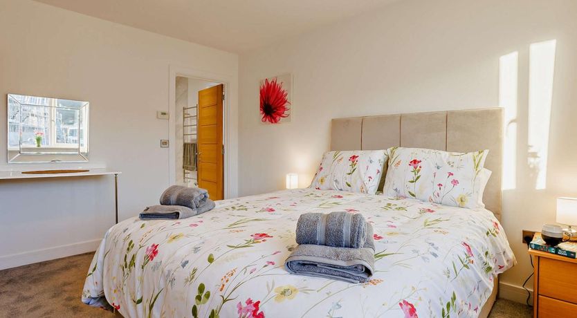 Photo of 3 Bed in Bideford