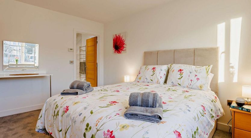 Photo of 3 Bed in Westward Ho