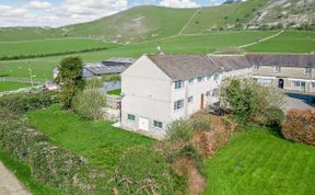 Photo of in Dovedale (90574)