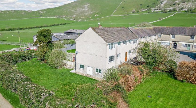Photo of in Dovedale (90574)