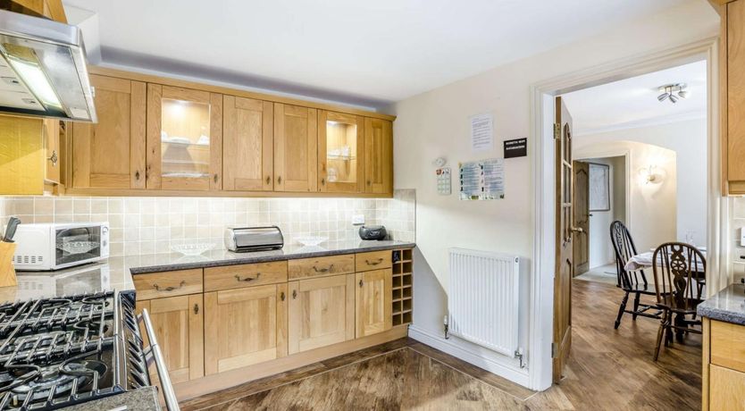 Photo of 4 Bed in Colwyn Bay