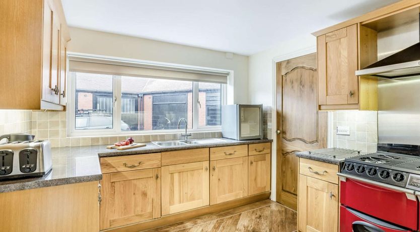 Photo of 4 Bed in Colwyn Bay