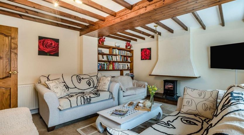 Photo of 4 Bed in Rhos on Sea