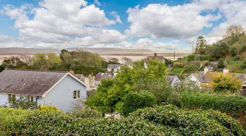 Photo of 2 Bed in Aberdovey