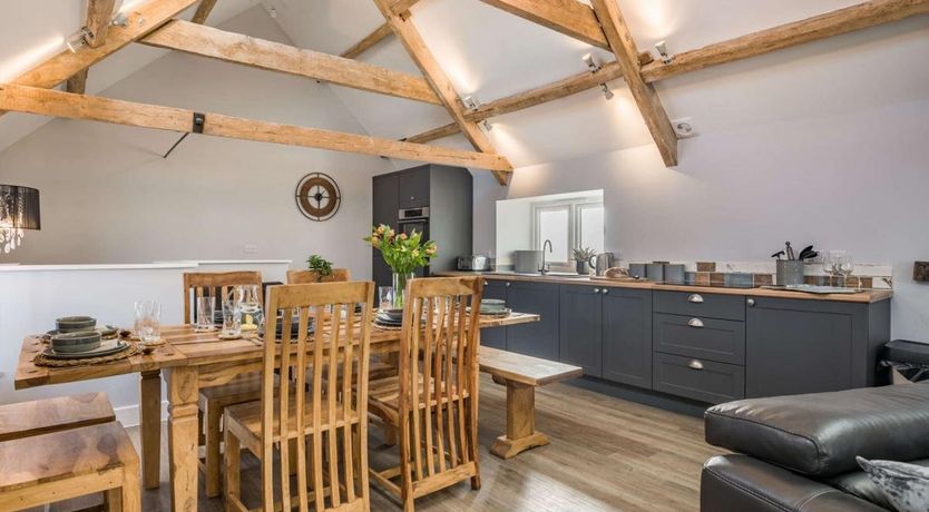 Photo of 4 Bed in Biddisham