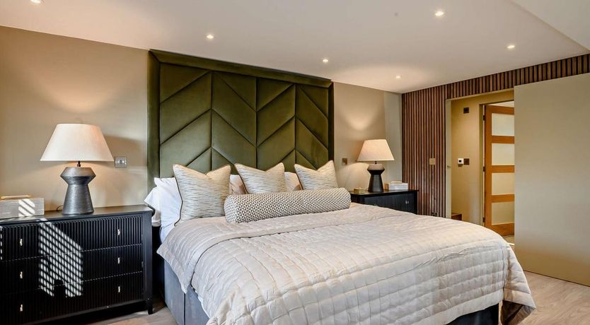 Photo of 1 Bed in Mundeseley