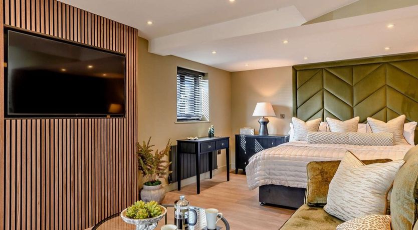 Photo of 1 Bed in Mundeseley