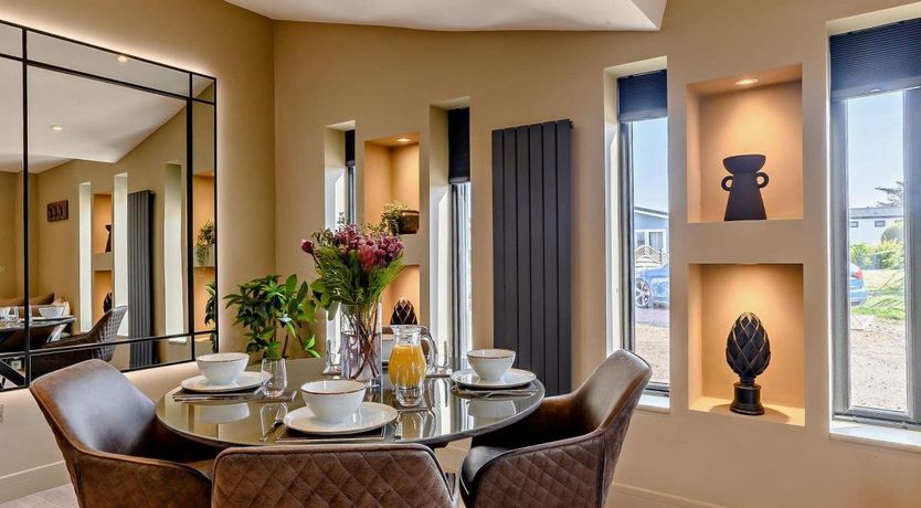 Photo of 1 Bed in Mundeseley