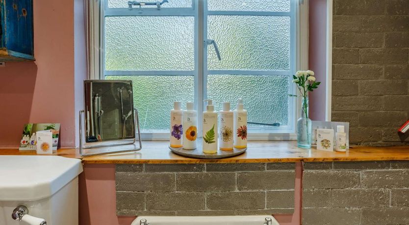 Photo of 2 Bed in Wingfield