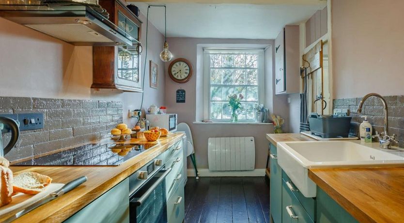 Photo of 2 Bed in Wingfield