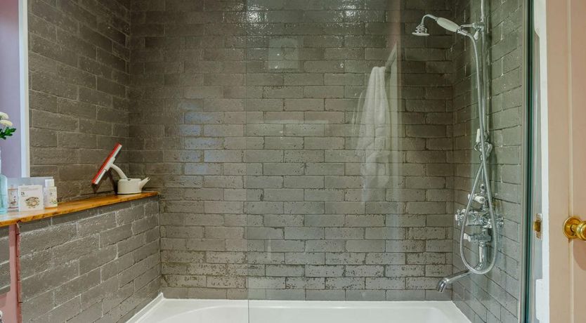 Photo of 2 Bed in Wingfield