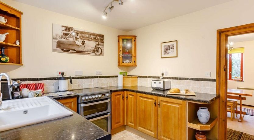 Photo of 3 Bed in Honington