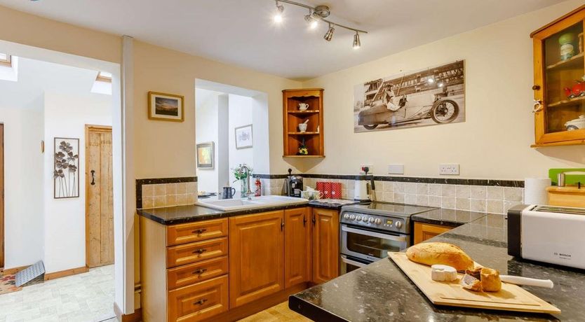 Photo of 3 Bed in Honington