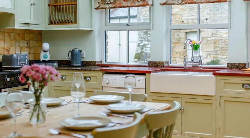 Photo of 4 Bed in Westwood