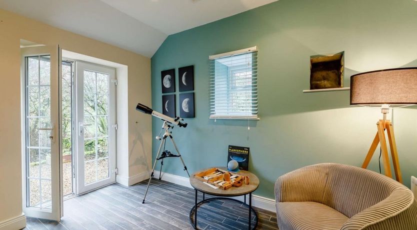 Photo of 4 Bed in Westwood