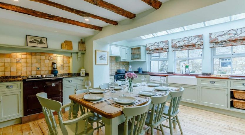 Photo of 4 Bed in Westwood