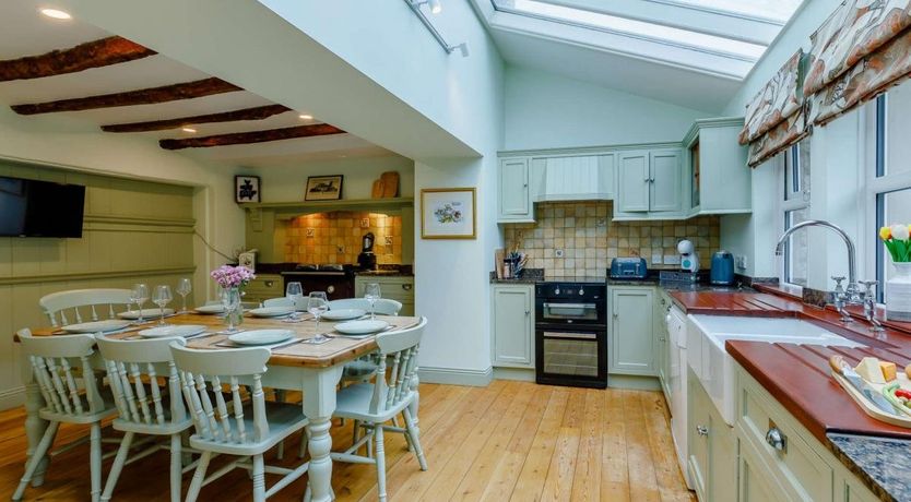 Photo of 4 Bed in Westwood