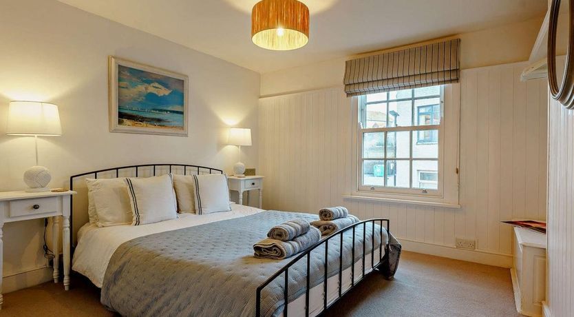 Photo of 2 Bed in Cowes