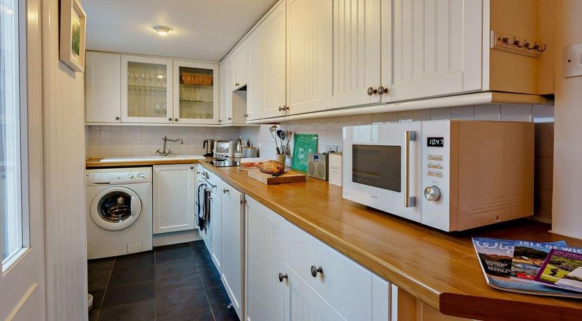 Photo of 2 Bed in Cowes