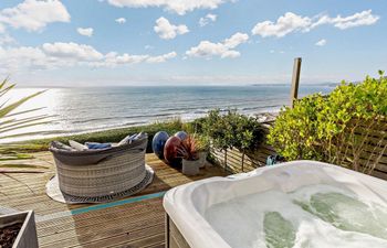 in Whitsand Bay (90168) Holiday Cottage