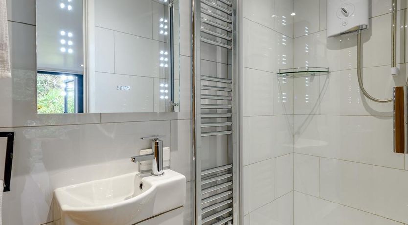 Photo of 1 Bed in Highcliffe