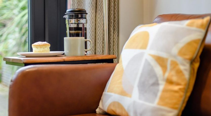 Photo of 1 Bed in Highcliffe