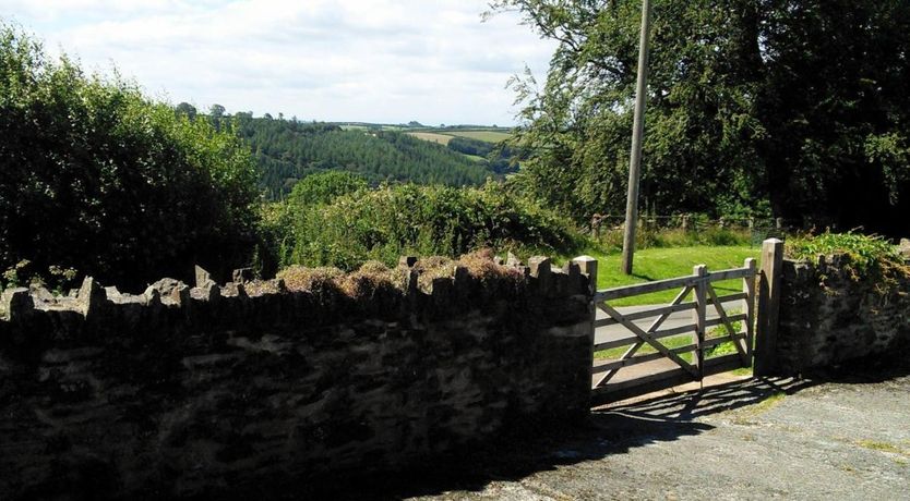 Photo of 2 Bed in Dulverton