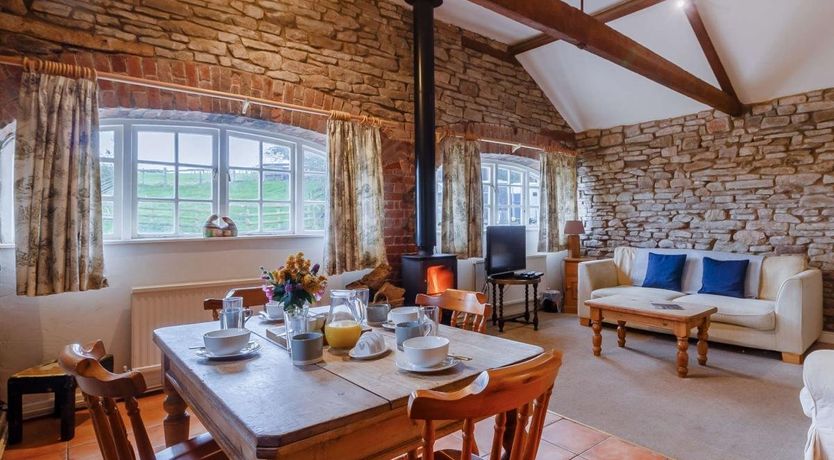 Photo of 2 Bed in Llantilio Pertholey