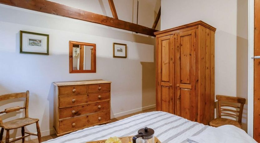 Photo of 2 Bed in Llantilio Pertholey