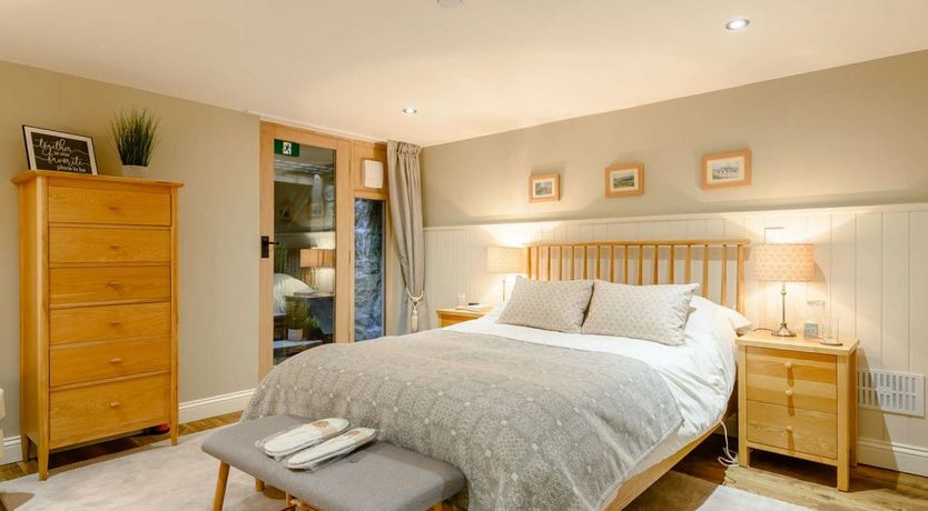 Photo of 1 Bed in Sennybridge