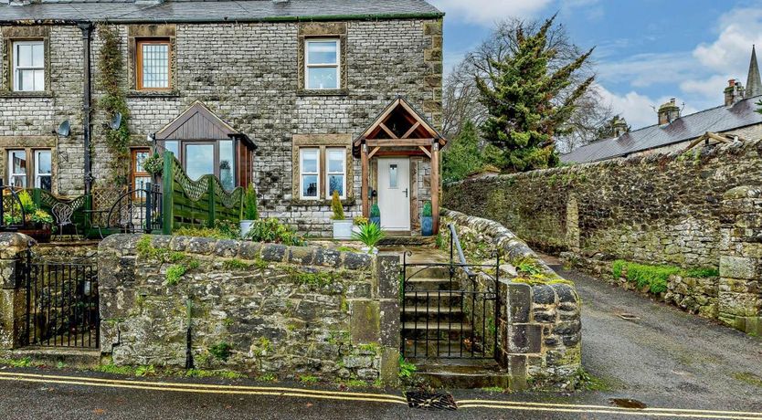 Photo of Cottage in Derbyshire