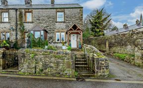 Photo of Cottage in Derbyshire