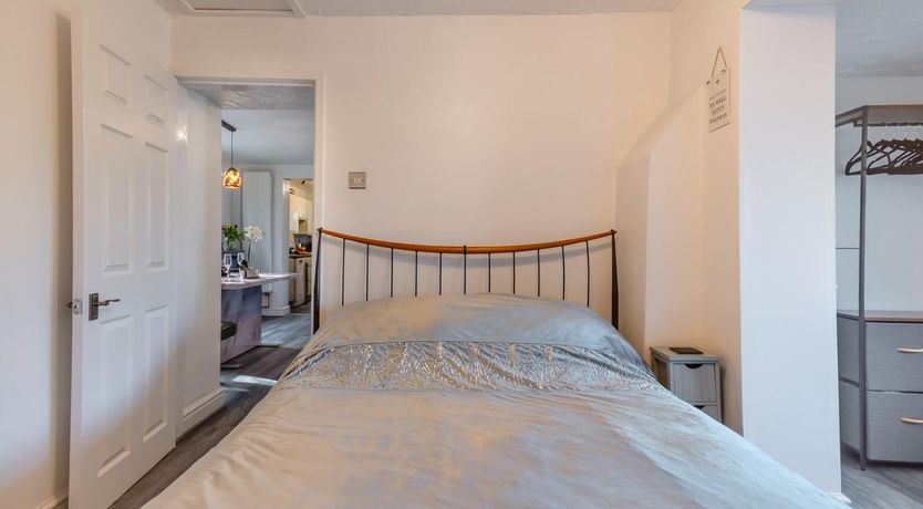 Photo of 2 Bed in Mold