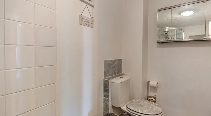 Photo of 2 Bed in Mold