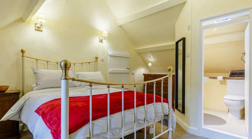 Photo of 4 Bed in Dunster