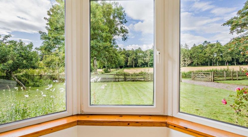 Photo of 5 Bed in Dunkeld