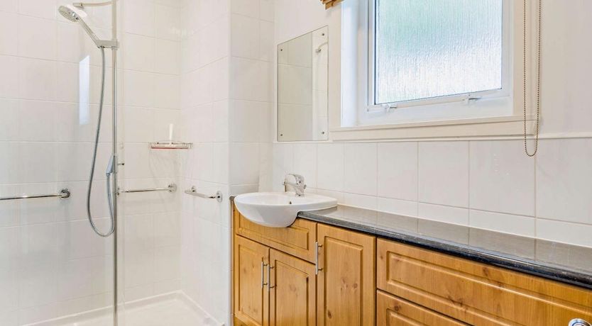 Photo of 5 Bed in Dunkeld