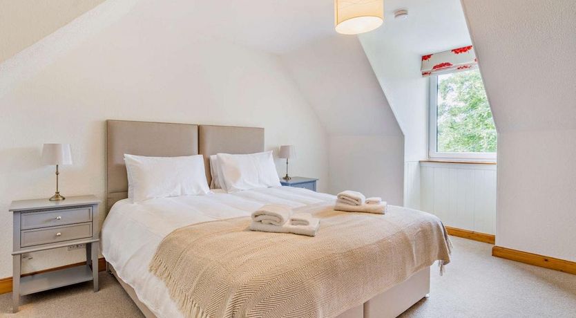 Photo of 5 Bed in Dunkeld