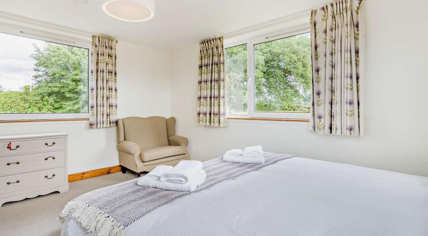 Photo of 5 Bed in Dunkeld