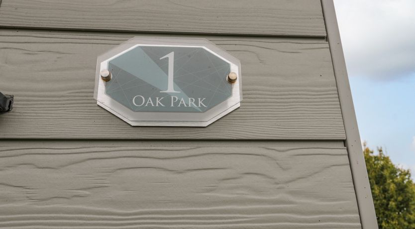 Photo of 1 Oak Park