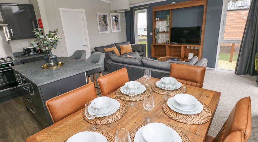 Photo of Driftwood Lodge