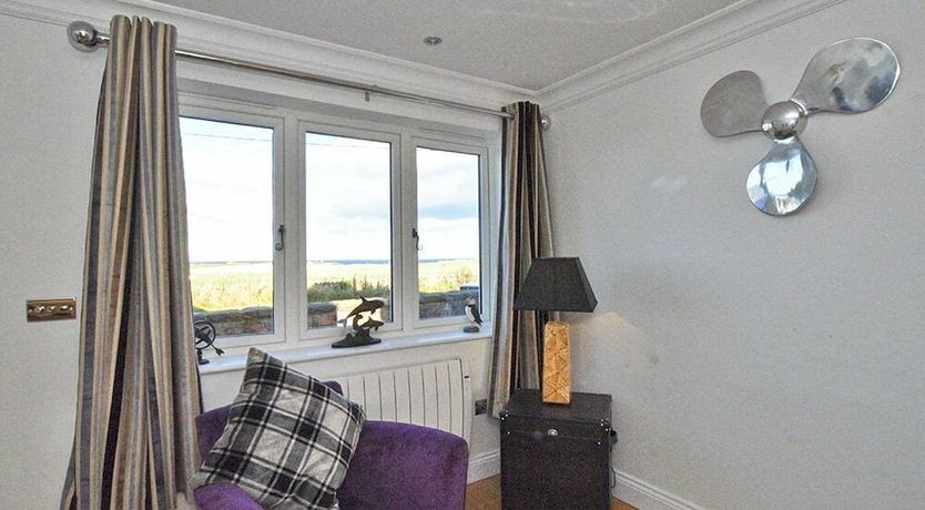 Photo of Farne Cottage