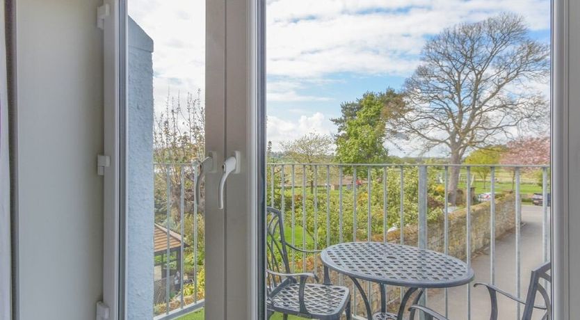 Photo of Schooner Court No1